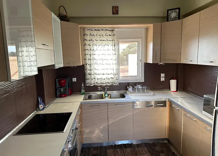 Adamantia فيلة Corinth